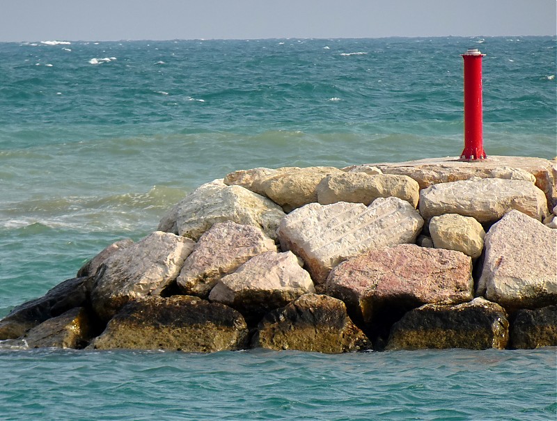 Francavilla al Mare / Porto Turistico / Breakwater light
Keywords: Italy;Adriatic Sea;Francavilla al Mare