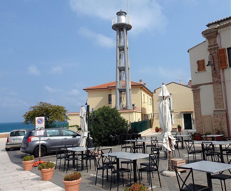Termoli / Citadel lighthouse
Keywords: Italy;Adriatic Sea;Termoli