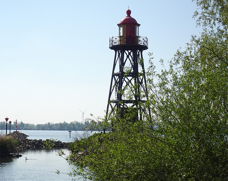 Strijensas Lighthouse
Keywords: Netherlands;Maas