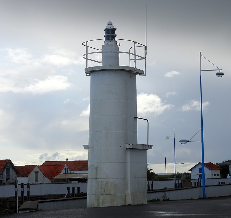 Étier des Brochets lighthouse
Keywords: France;Bay of Biscay;Pays de la Loire