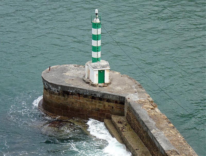Puerto de Pasaia / Dique de Senocozulúa Head light
Keywords: Spain;Bay of Biscay;Basque Country;Pasaia