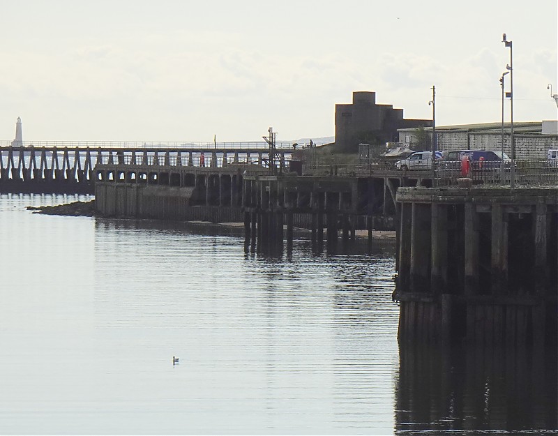 Blyth Harbour / S Harbour Inner W Pier light
Keywords: England;North Sea;Blyth;United Kingdom