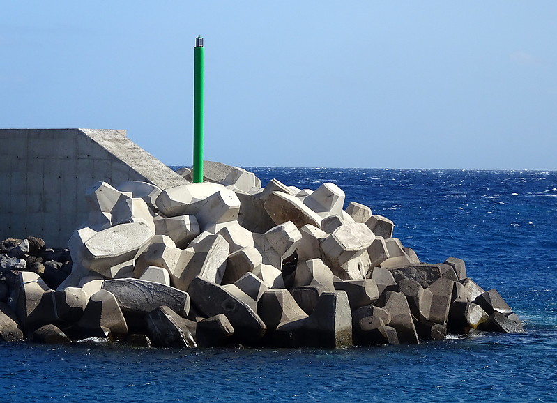  Tenerife / G?imar / Yacht Club  Breakwater Head light
Keywords: Spain;Tenerife;Canary Islands;Atlantic ocean