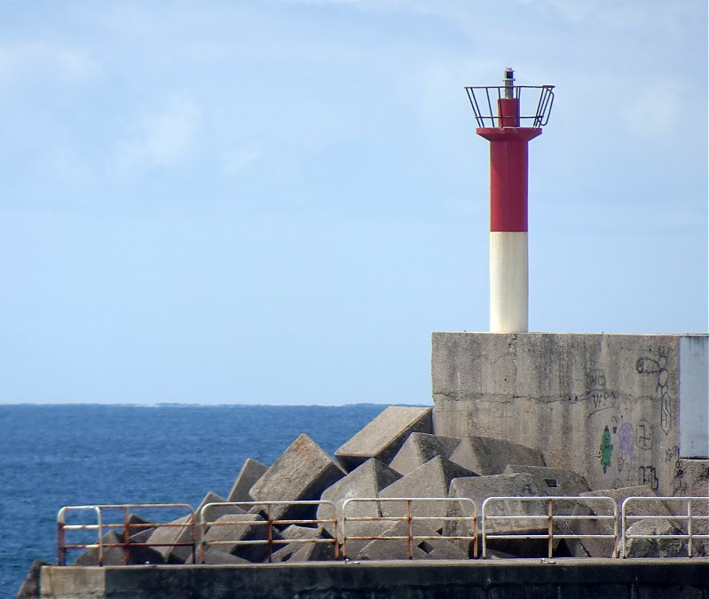Puerto de Bayona / Panxón / Wharf Head light
Keywords: Spain;Galicia;Atlantic ocean;Bayona
