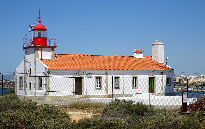 Ponto do Altar lighthouse
Keywords: Portugal;Atlantic ocean;Portimao;Algarve