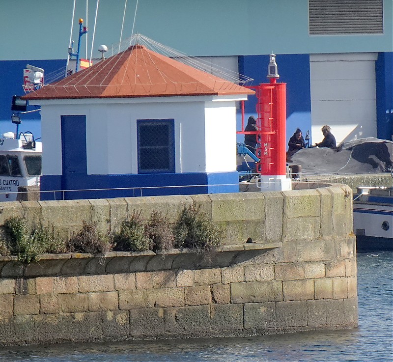 Vigo / Puerto pesquero / Closing Dock Head light
Keywords: Spain;Atlantic ocean;Galicia;Vigo
