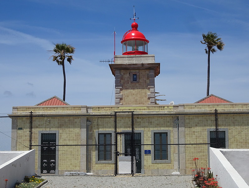 Ponta da Piedade lighthouse
Keywords: Portugal;Algarve;Atlantic ocean