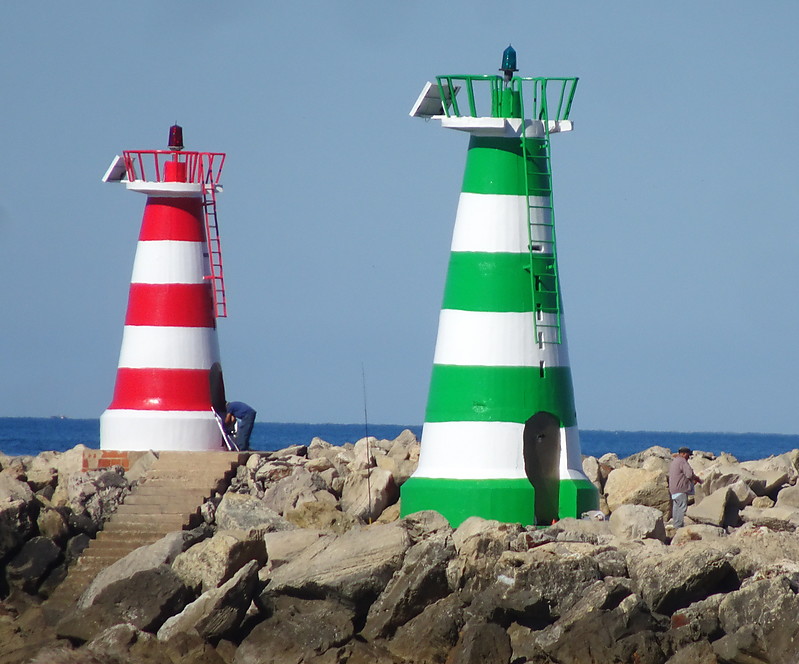 Marina de Vilamoura / W Mole Head (R) + E Mole Head (G) lights
Keywords: Portugal;Algarve;Atlantic ocean;Vilamoura