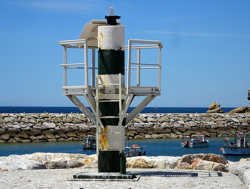 Albufeira / N Breakwater light
Keywords: Portugal;Algarve;Atlantic ocean;Albufeira