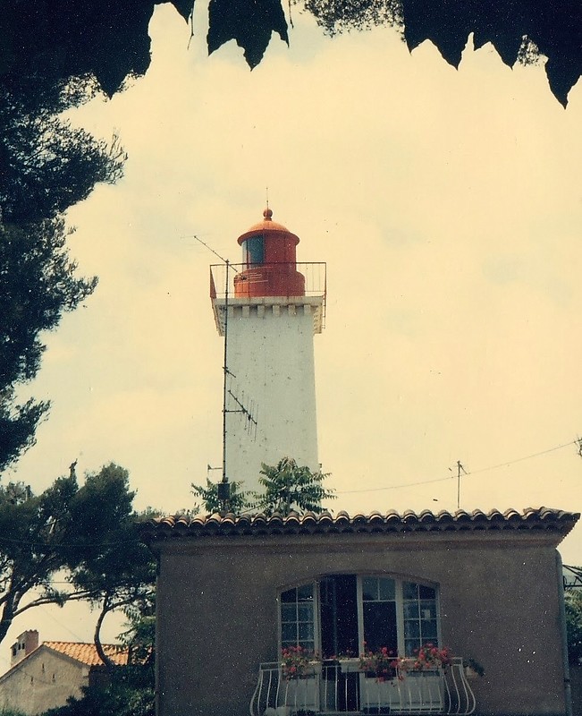 La Baumette lighthouse
Keywords: France;Agay;Mediterranean sea