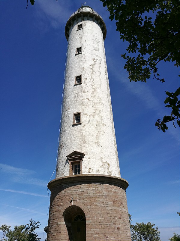Ölands Norra Udde lighthouse
Shown 24 hours 1/11-31/3
Keywords: Sweden;Baltic Sea;Oland