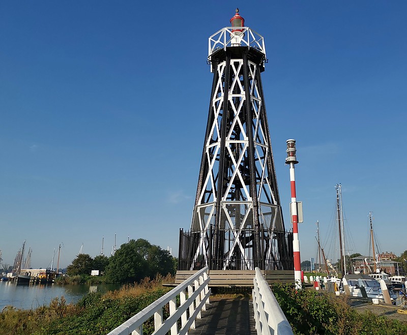 Enkhuizen / Old Harbor / Range Rear lighthouse
Keywords: Netherlands;Ijsselmeer;Enkhuizen