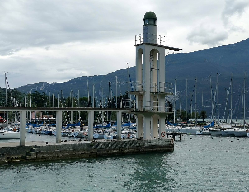 Riva del Garda lighthouse
Keywords: Italy;Lake Garda;Trento