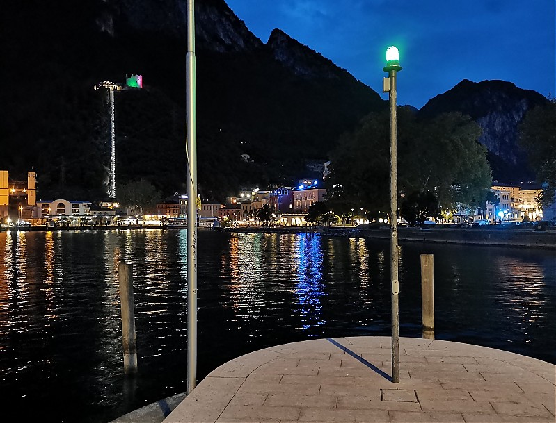 Riva del Garda / Marina South light
Keywords: Italy;Lake Garda;Trento;Night