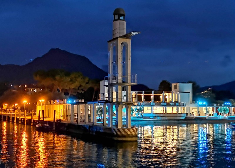 Riva del Garda lighthouse
Keywords: Italy;Lake Garda;Trento;Night
