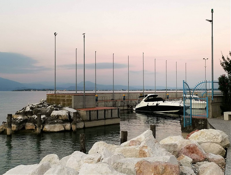  Desenzano del Garda / Lepanto Marine light
Keywords: Italy;Lake Garda;Lombardy