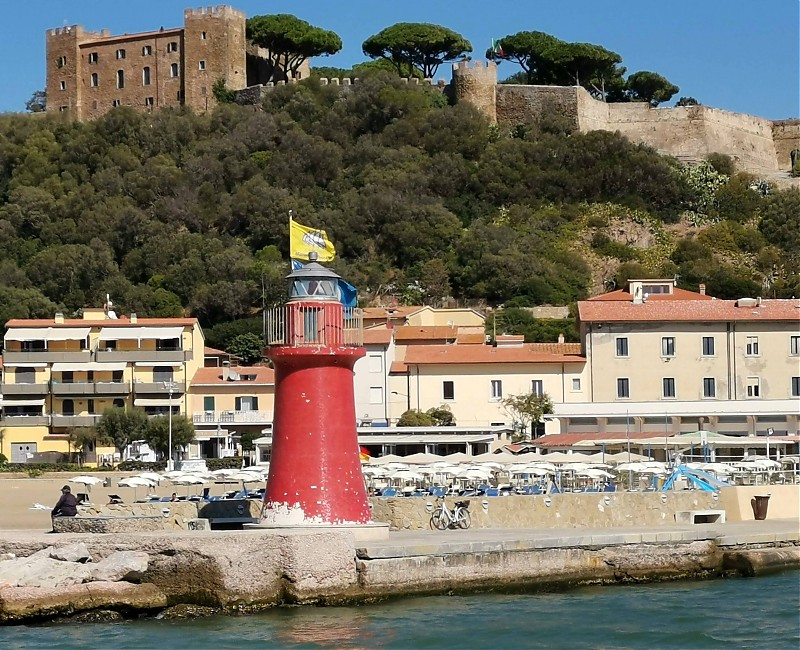 Castiglione della Pescaia / N Mole Head lighthouse
Keywords: Italy;Mediterranean sea;Tuscany;Castiglione della Pescaia