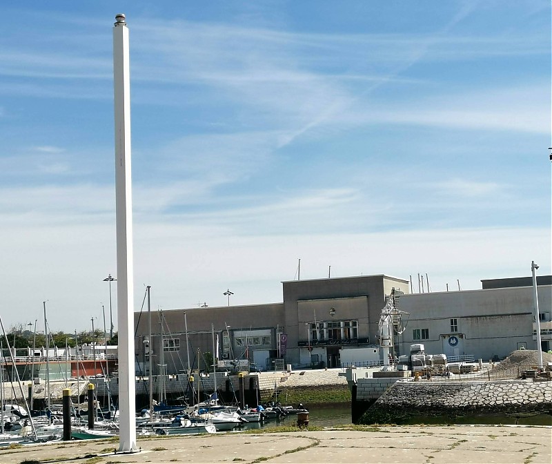 Porto de Lisboa / Doca de Belém Dock / Entrance W Pier light
Keywords: Lisbon;Portugal;Rio Tejo