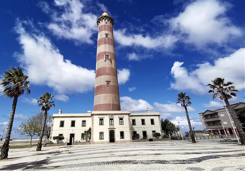 Aveiro lighthouse
AKA Farol de Barra 
Keywords: Portugal;Atlantic ocean;Aveiro