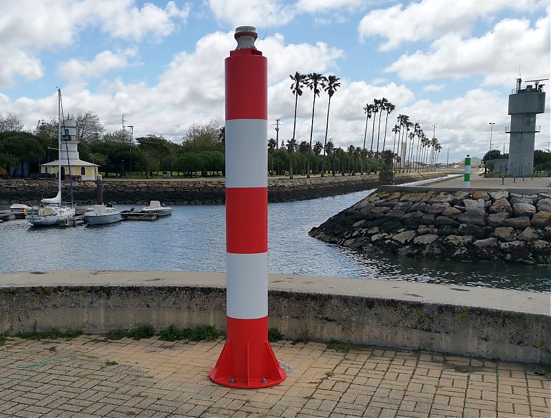 Aveiro / Canal de Mira / Oudinot / W Marina Pier light
Keywords: Portugal;Atlantic ocean;Aveiro