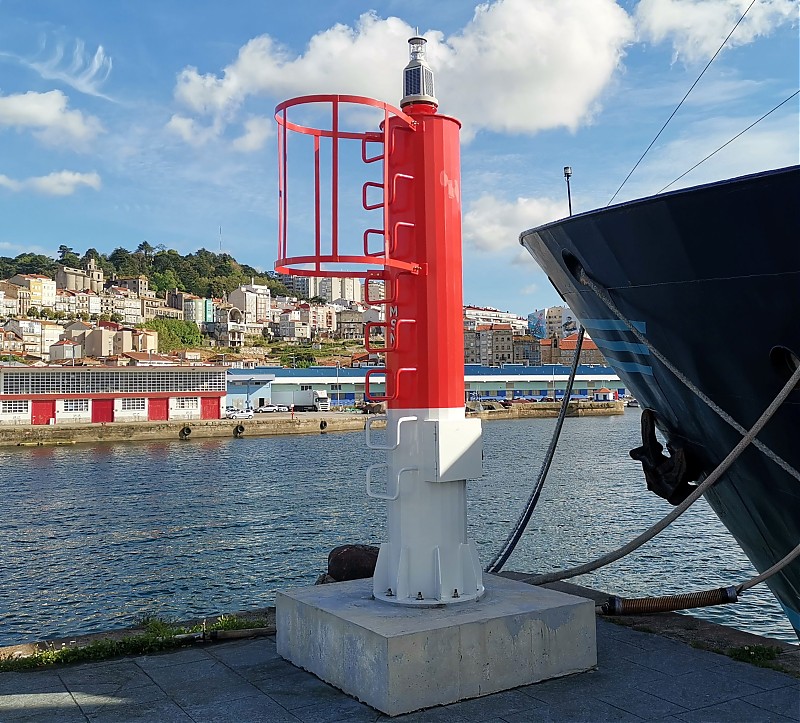  Vigo / Muelle de Transatlánticos / S End light
Keywords: Spain;Galicia;Atlantic ocean;Vigo