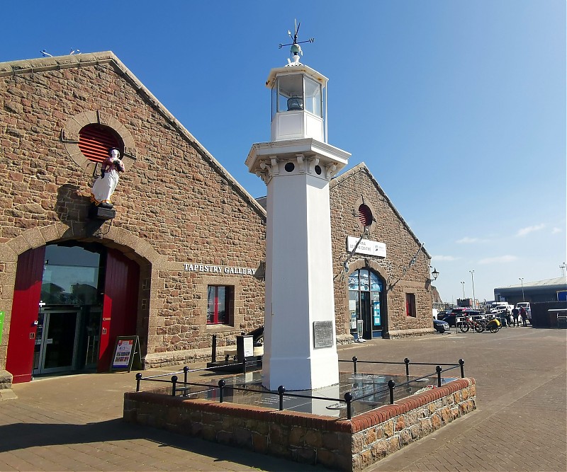 Jersey / St. Catherine's Breakwater lighthouse
Keywords: Great Britain;Jersey;Channel Islands