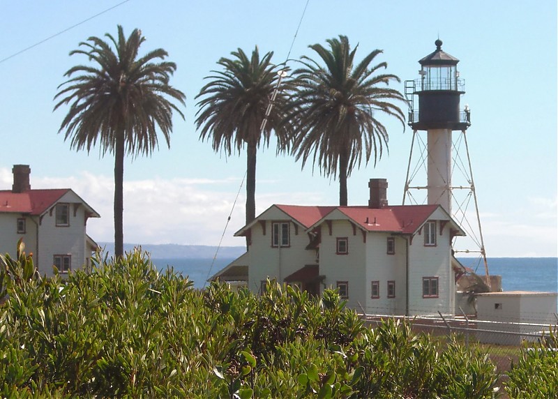 California / Point Loma lighthouse (new)
Emergency light of reduced intensity when main light is extinguished.. Horn(1)30.00s. 
Keywords: United States;California;Pacific ocean