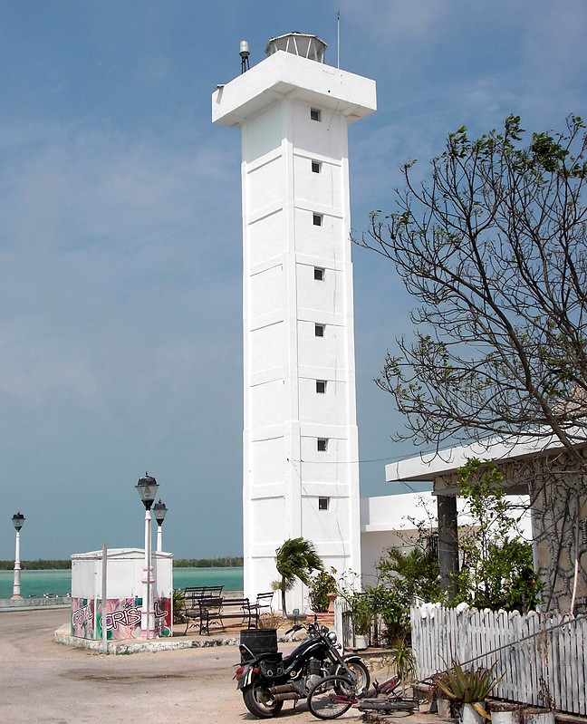 Yucatan / Río Lagartos lighthouse
Keywords: Mexico;Yucatan;Gulf of Mexico