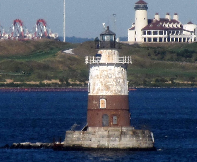  New Jersey / Robbins Reef lighthouse
Keywords: Upper bay;New York;New Jersey;United States;Offshore