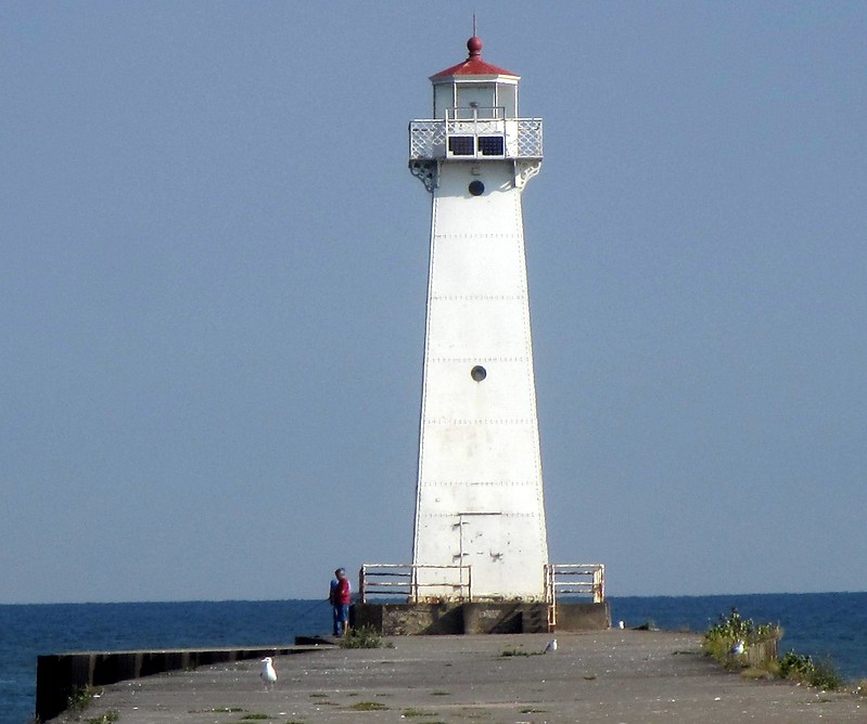 New York / Sodus Outer lighthouse
AKA Sodus Bay West Pier
Keywords: New York;Lake Ontario;United States