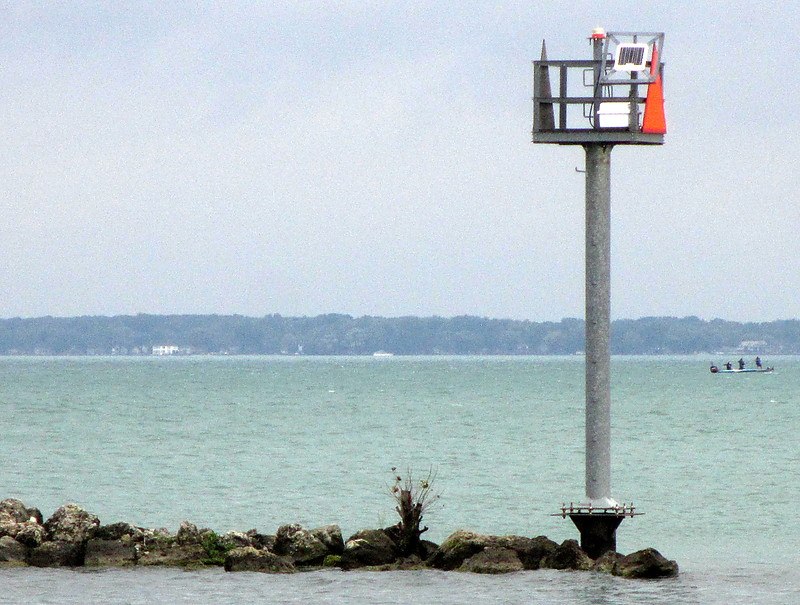 tern Michigan / Lake St.Clair / Clinton River / North Breakwater Light
Keywords: Lake Saint Clair;United States;Michigan