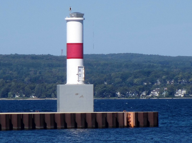 Michigan / Petoskey Pierhead lighthouse
Keywords: Michigan;Lake Michigan;United States