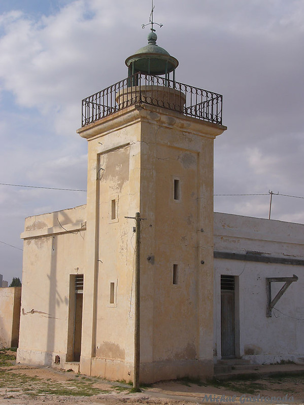 Skhira Lighthouse
April 2009
Keywords: Tunisia;Mediterranean sea;Skhira