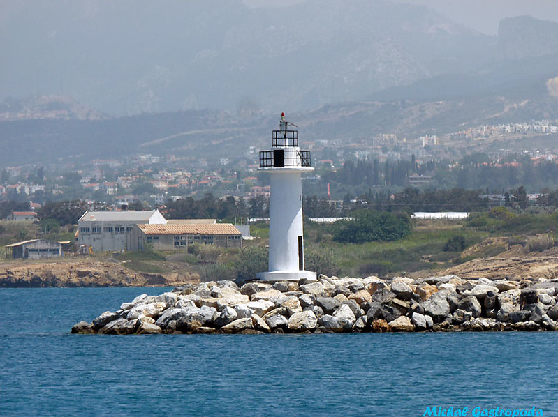 Girne Breakwater Light South
May 2014
Keywords: Northern Cyprus;Mediterranean sea;Girne;Kyrenia