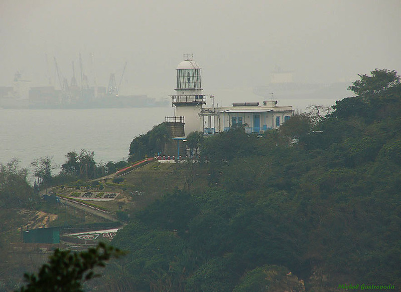Tsingchau Lighthouse (new and old)
January 2010
Keywords: China;Hong Kong;South China Sea