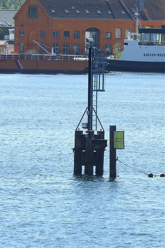 København Port Nordhavnen / Bomløbet E Side Yderhavn Lts in line Rear
Keywords: Øresund;Denmark;København;Nordhavnen