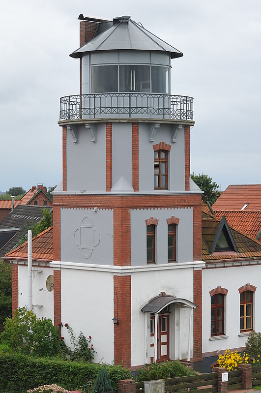 Elbe / Mielstak rear light
Keywords: North sea;Germany;Elbe