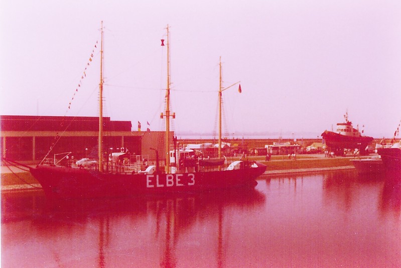 Bremerhaven / Lightship Elbe 3 (B?rgermeister Abendroth)
Keywords: North sea;Germany;Bremerhaven;Lightship;Historic