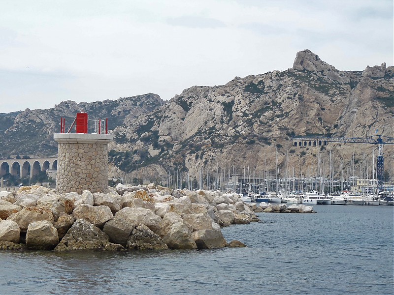 Gulf of Lions / Marseille / Port de la Lave Mole Head light
Posted on behalf of mitko 
Keywords: Mediterranean sea;France;Gulf of Lions;Marseille