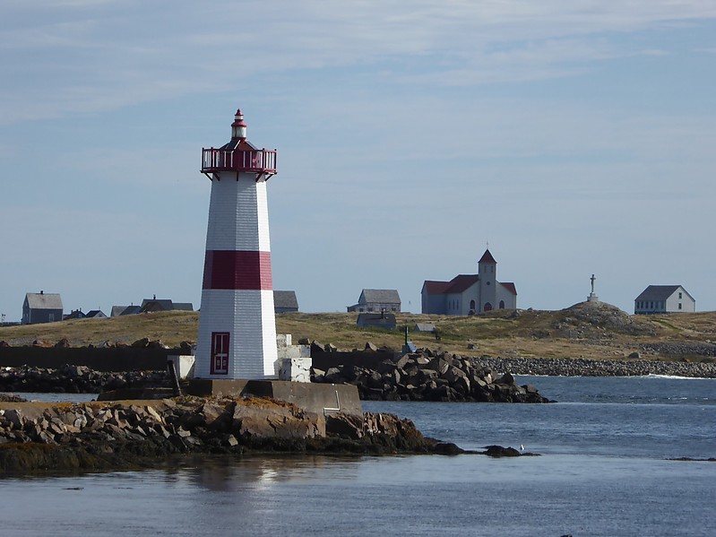 Île Saint-Pierre / Feu de la Pointe aux Canons
Keywords: Atlantic ocean;Banks of Newfoundland;Saint Pierre and Miquelon;Ile Saint-Pierre