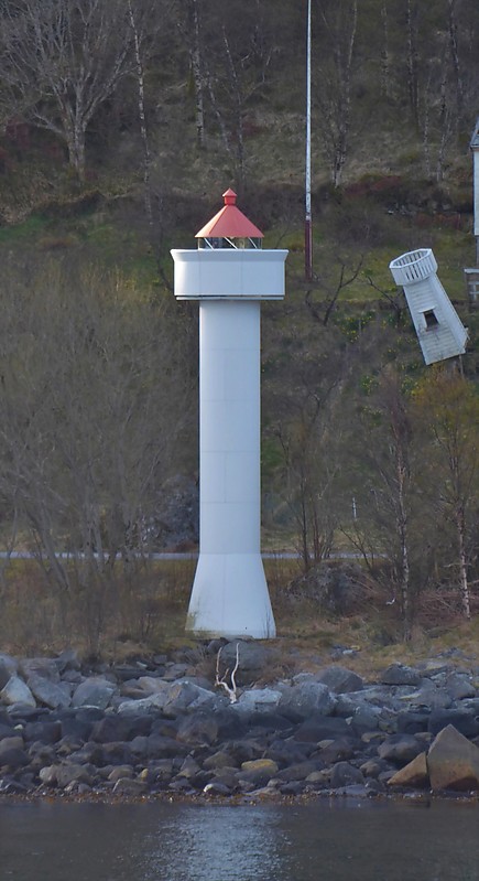 Ulvesund / Hjertneset Range Front Light
Keywords: Norway;Norwegian sea;Ulvesund;Mal??ystraumen;Maloy