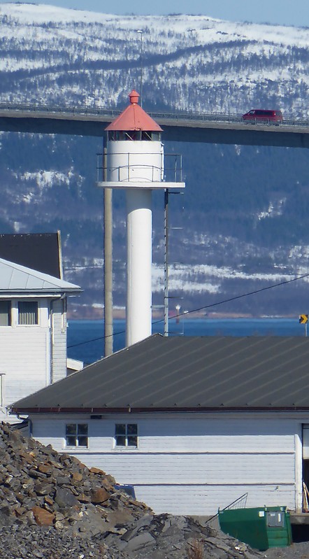 Finnsnes rear light
Keywords: Norway;Norwegian sea;Gisund;Finnsnes