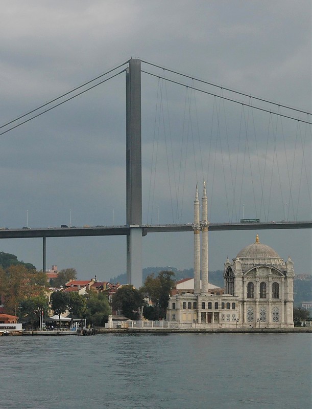 Istanbul / 15 July Martyrs Bridge European Coastline Tower light
Keywords: Bosphorus;Turkey;Istanbul