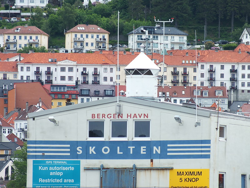 Skoltegrunnskaien light
Keywords: Bergen;Hordaland;Norway