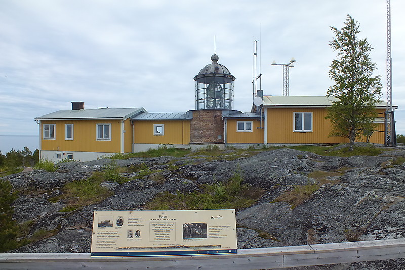 Bjuroklubb lighthouse
Keywords: Sweden;Gulf of Bothnia