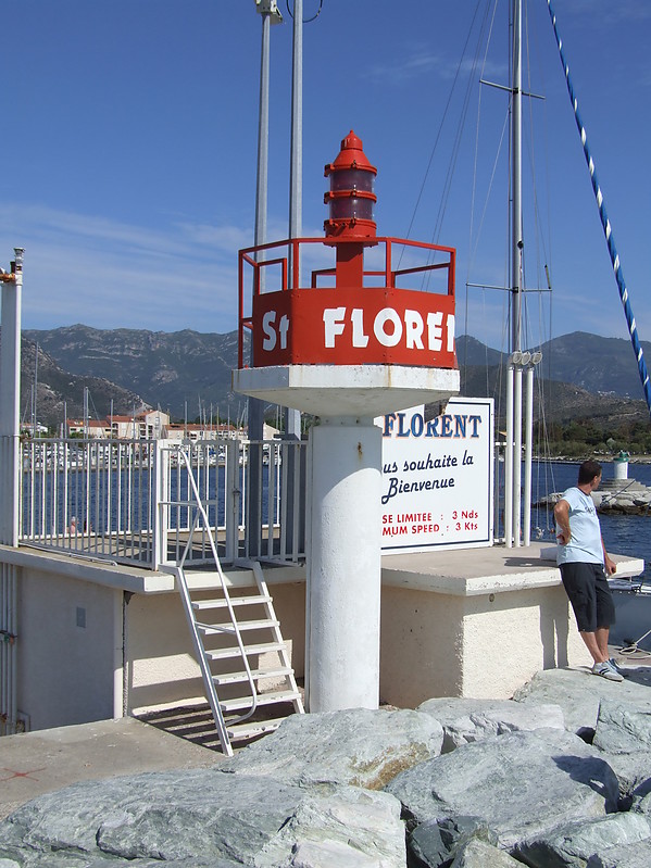 Port de Saint Florent / N Jetty Head light
Keywords: Corsica;France;Mediterranean sea