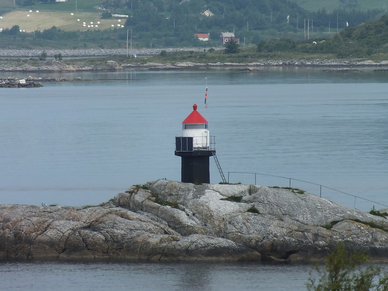 Aramsund lighthouse
Keywords: Sunnmorsfjord;Norway;Norwegian Sea