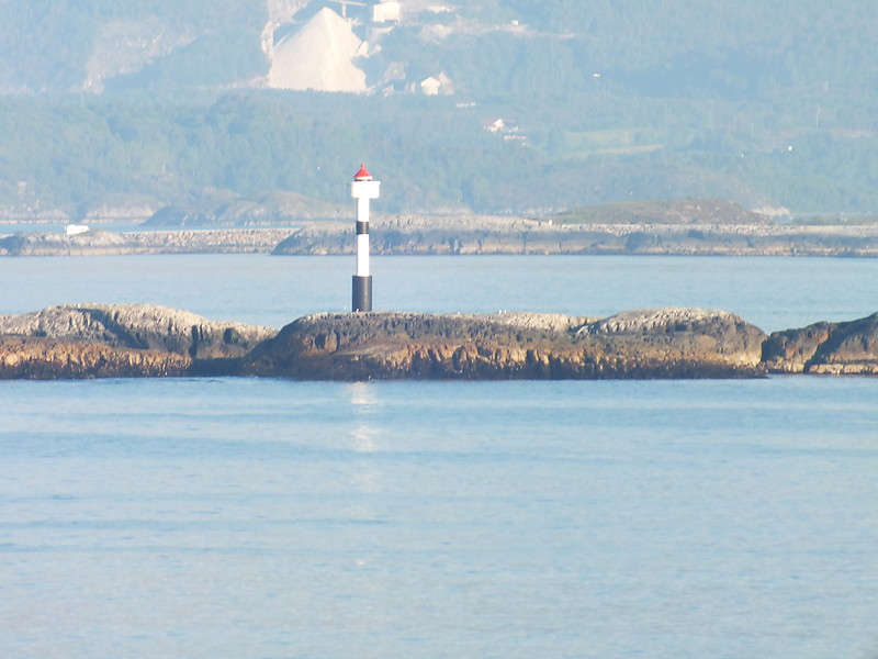Dromskjaera lighthouse
Keywords: Hustadvika;Norway;Norwegian sea