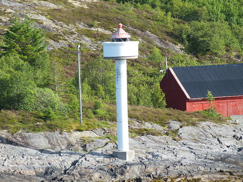Naeroysund lighthouse
Keywords: Naeroysund;Norway;Norwegian sea