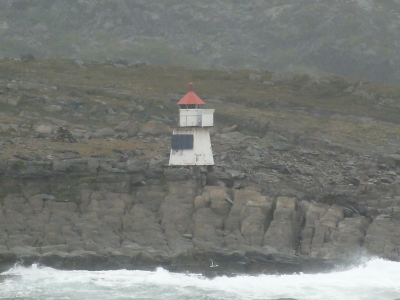 Skrovneset lighthouse
Keywords: Batsfjord;Norway;Barents sea